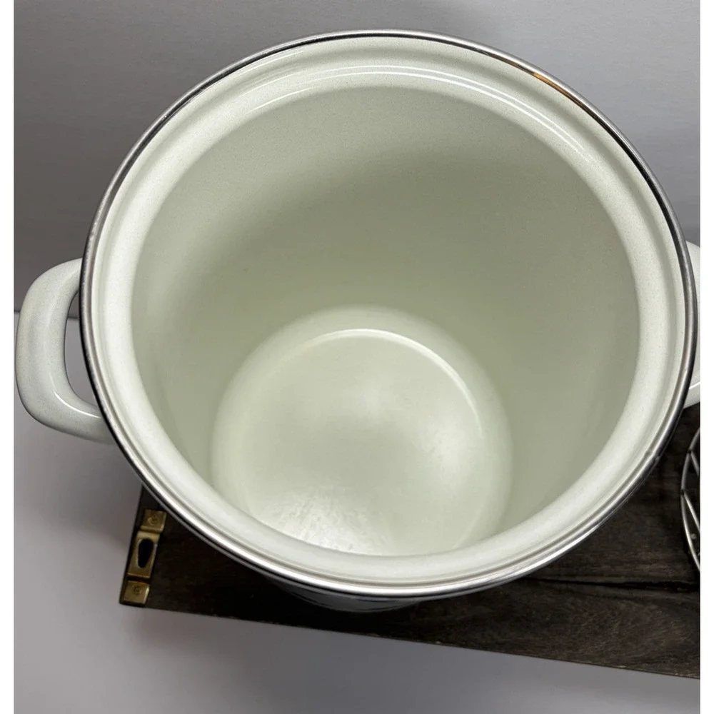 Vintage Pfaltzgraff Yorktowne Enamel Asparagus Pot, Lid, Metal Steamer Pre-Owned